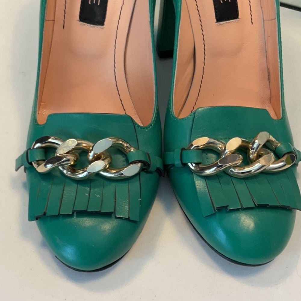 Muse Green Leather Heels with Gold Chain Detail - Picture 2 of 11
